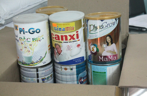 Lò sản xuất sữa bột dỏm bị phát hiện tại TP HCM