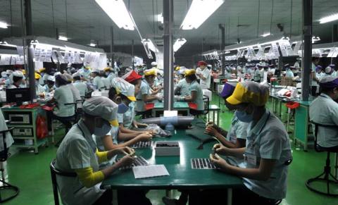 Việt Nam nhập siêu từ Trung Quốc: Có 'quà' thì nhập?