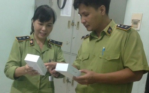 Thu giữ hơn 400 chiếc Iphone không rõ nguồn gốc