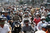 Hoãn tiếp việc thu phí xe máy?