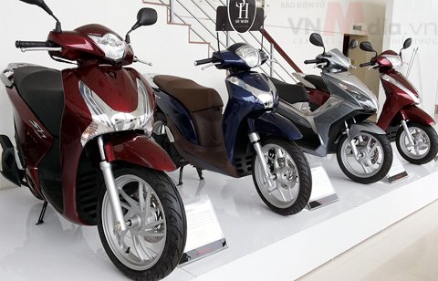 Quá ế, xe máy bán phá giá cuối năm