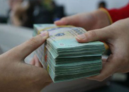 Nới tăng trưởng tín dụng lên 15% trong 2015