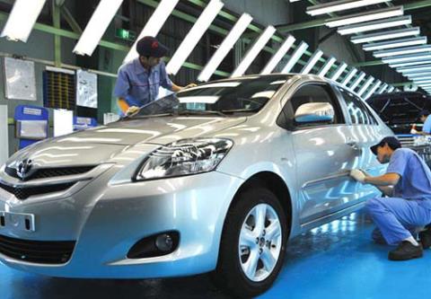 VN lập kỷ lục nhập khẩu ô tô:Tăng gấp đôi năm 2013