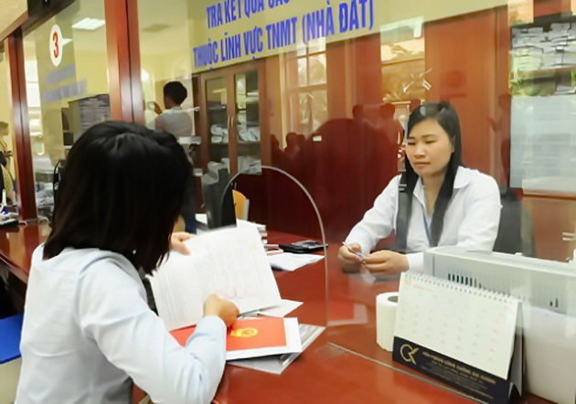 Người dân khẳng định có nộp tiền “bôi trơn” làm sổ đỏ