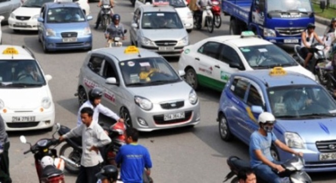 Đầu tháng 1/2015, cước vận tải, taxi đồng loạt giảm