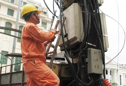 Bộ Công Thương: 'Giá dầu giảm không tác động nhiều đến giá điện'