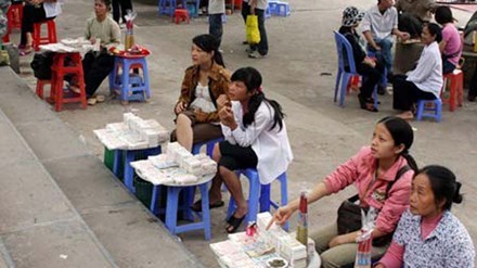 Kinh doanh đổi tiền lẻ sẽ bị phạt tới 40 triệu đồng