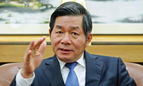 Bộ trưởng Bùi Quang Vinh: 'Giá dầu quanh 40 đôla, GDP tăng thêm 0,43%'