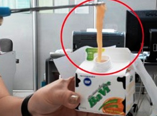 'Vật thể lạ' trong thực phẩm và câu trả lời gây sốc của nhà sản xuất