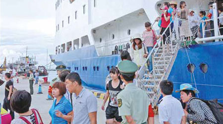 TQ ngang nhiên mở tour du lịch mới ở 