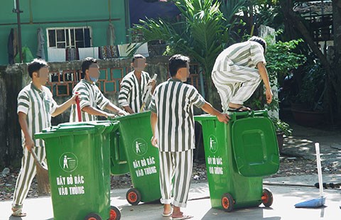 Đề xuất tạm tha tù có điều kiện