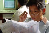 Giá điện tăng, dân lợi gì?