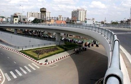 Nghịch lý đầu tư công và chuyện Việt Nam.... chi thoải mái