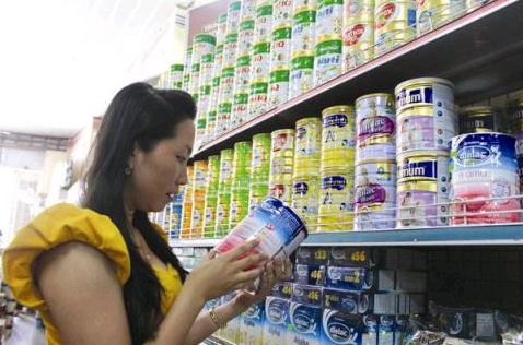 Giá sữa khó giảm: Từ hợp lý đến... vô lý!