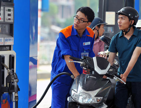 Mỗi lít xăng chịu thêm 2.000 đồng thuế bảo vệ môi trường