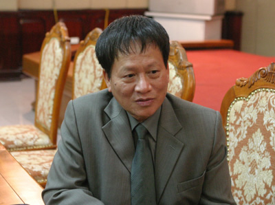 'Chặt cây xanh Hà Nội không phải hỏi dân'