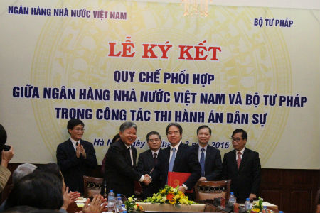 Ngân hàng nhà nước - Bộ Tư pháp: Ký Quy chế phối hợp trong công tác THADS