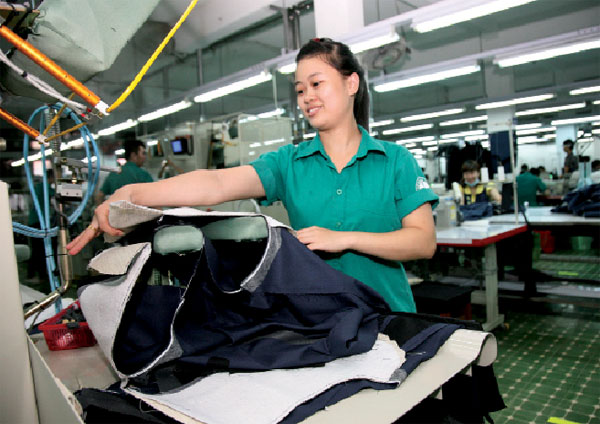Doanh nghiệp dệt may khó khăn tìm vốn và đơn hàng