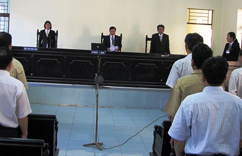 Thêm cấp xét xử, chỉ làm khổ dân