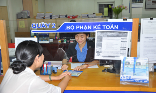 Được và mất khi mua lại ngân hàng với giá 0 đồng