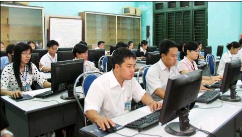50% thạc sĩ nước ngoài bằng giỏi, trượt công chức thủ đô