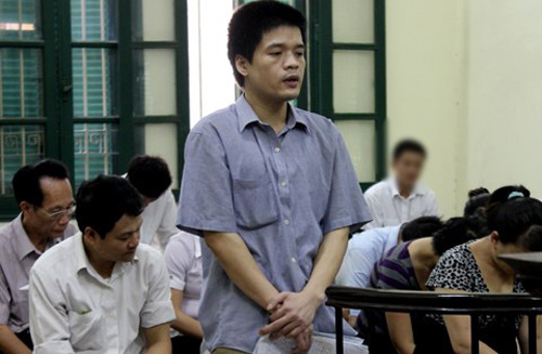 Chiêu mua lại công ty để chiếm đoạt tiền vay
