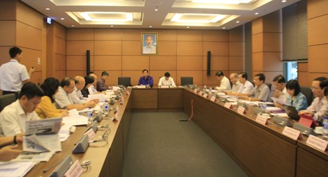 Tòa án còn làm thay đương sự nhiều quá