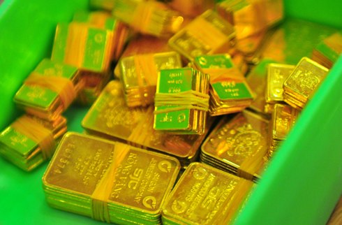 Ngân hàng chưa thoát khỏi vòng xoáy của vàng