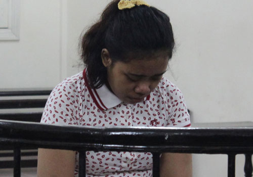 Cô gái vận chuyển heroin giấu trong truyện tranh bị phạt tù chung thân