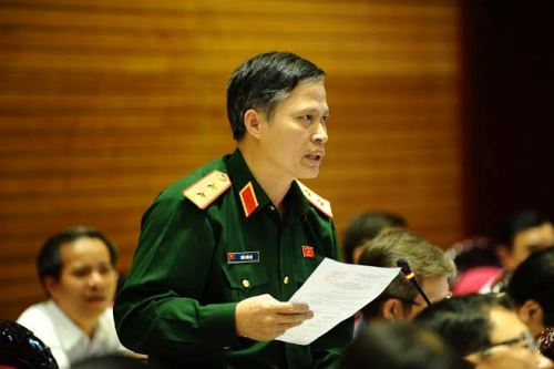 Lo học phí, viện phí bị thả nổi