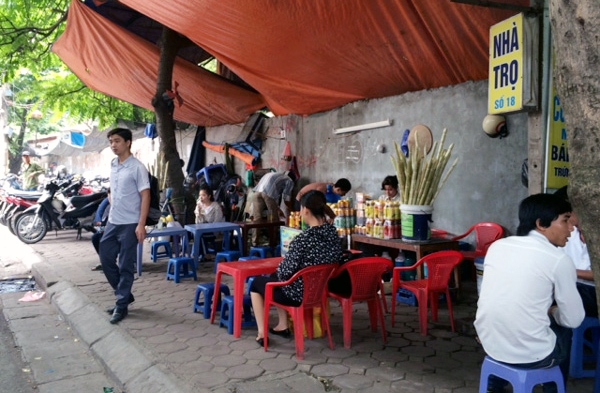 Bán trà đá vỉa hè: Siêu cò đất kiếm 500 triệu/tháng
