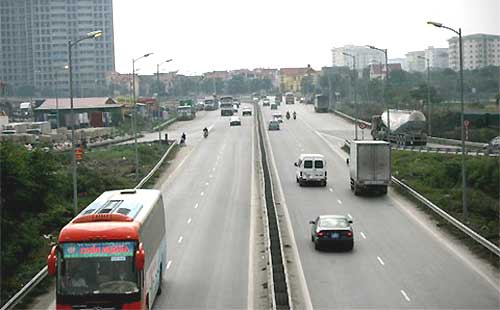 Bộ Tài chính: Không vì nguồn thu mà tăng phí tùy tiện