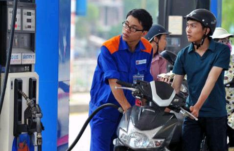 Khó hiểu giá xăng Việt Nam: Thêm số liệu chứng minh