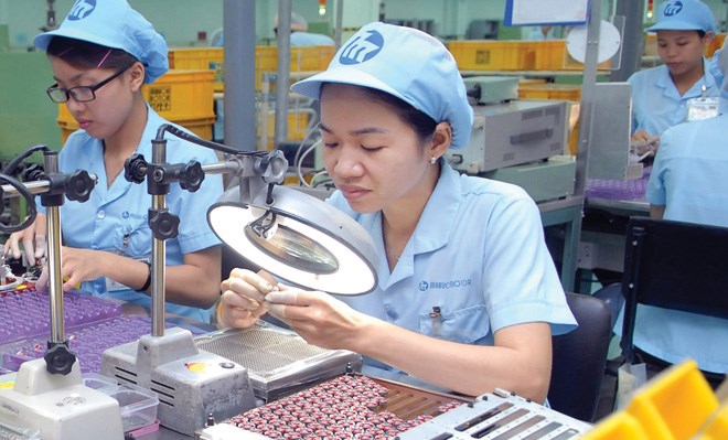Biến Việt Nam thành công xưởng điện tử, tại sao không?