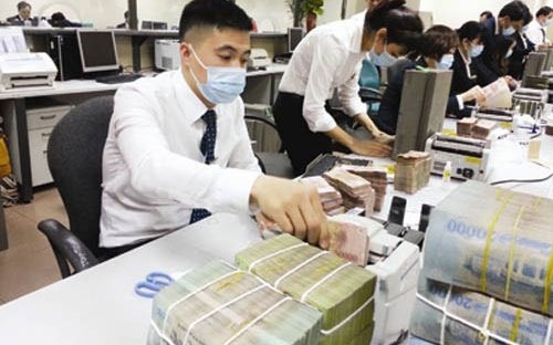 Vốn ngân hàng vẫn đang luẩn quẩn