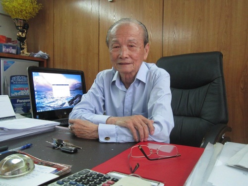 Ông giám đốc khởi nghiệp ở tuổi 65
