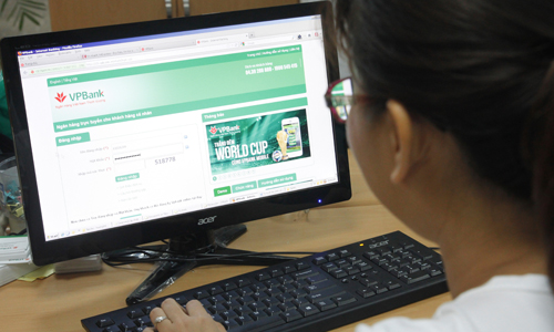 Ngân hàng dồn sức cho Internet Banking