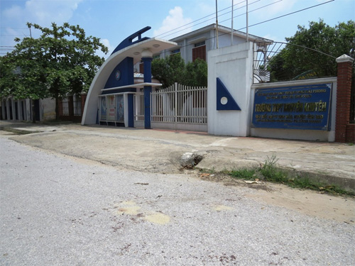 Đâm chết bạn khi vừa tan học