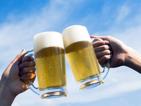 Quán bia không được nóng quá 30 độ, nhân viên phải đeo găng