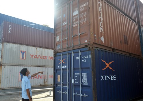 Doanh nghiệp nặng gánh các loại phí