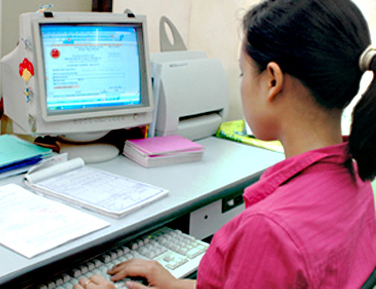 'Cú hích' từ nộp thuế điện tử