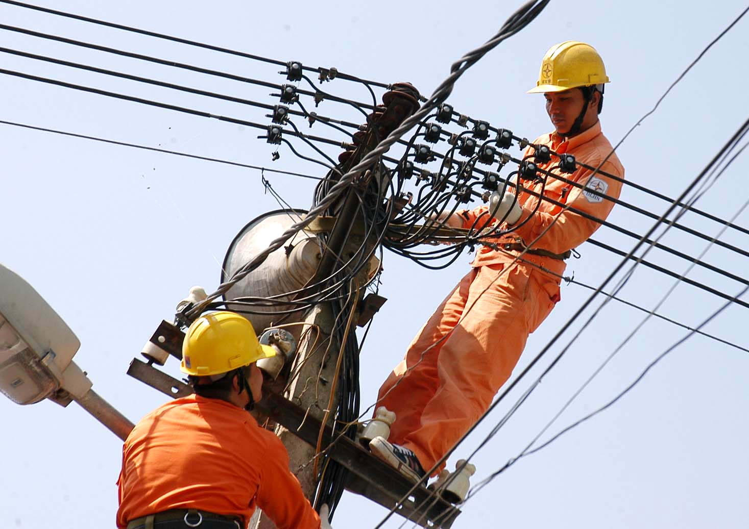 Phó thủ tướng thúc tiến độ thị trường bán buôn điện cạnh tranh