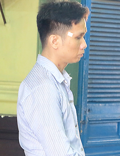 Tưới xăng đốt con nợ