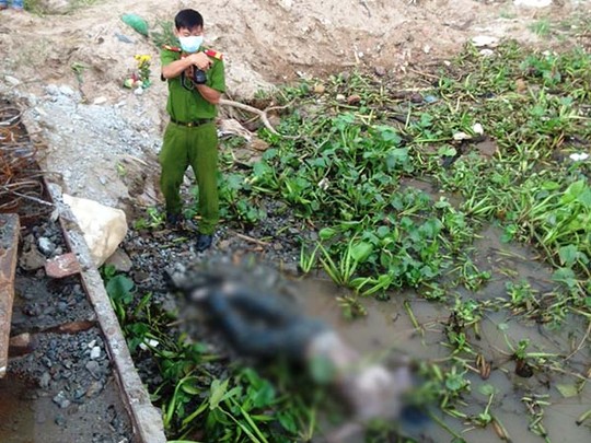 Tiền Giang: Tử thi trôi sông bị trói 2 chân
