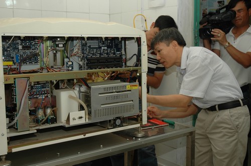 Điều tra vụ máy xét nghiệm kém chất lượng ở Hà Nội