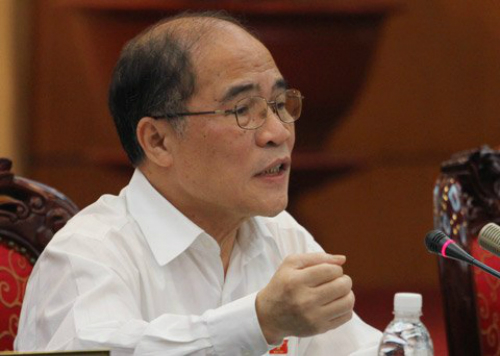 Chủ tịch Quốc hội lo đời sống người dân lỡ nhịp tăng GDP