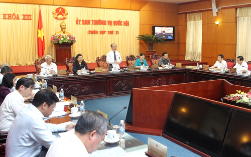 Thống nhất quy định của Luật bầu cử với quy định trong Hiến pháp