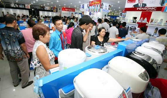 Siêu thị điện máy, cuộc chiến sống còn trên đất quê