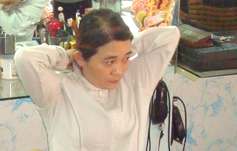 Ổ mại dâm trong tiệm hớt tóc massage